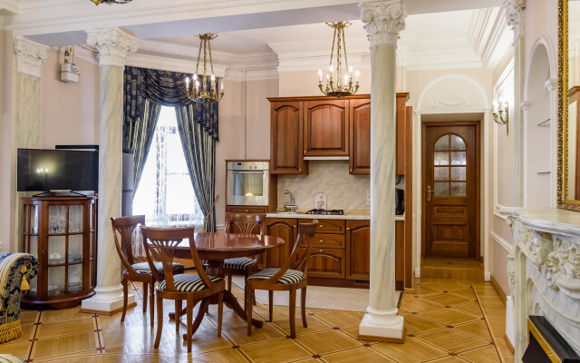 HTH24 Italyanskaya 29/14 Apartments