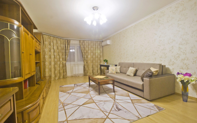 Dvukhkomnatnaya S Izolirovannymi Komnatami I Prostornoj Kukhnej Flat