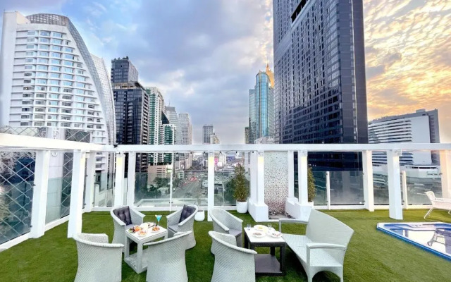 FuramaXclusive Asoke Hotel