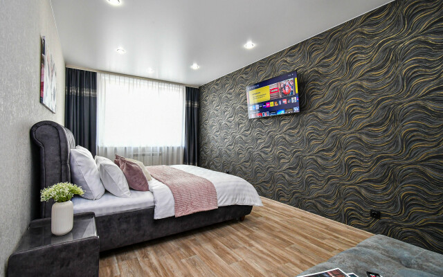 Na 9 Maya Flat