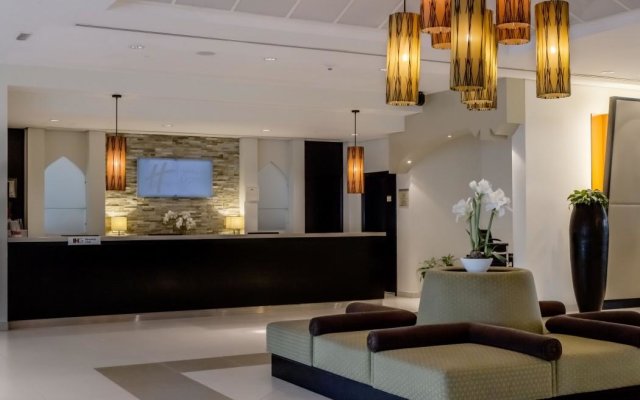 Отель Holiday Inn Express Dubai Internet City an IHG Hotel