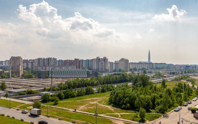 Kvartira Semeynaya S Vidom Na Bashnyu Gazprom Flat