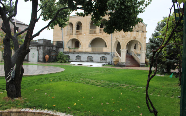 Otyak Hotel