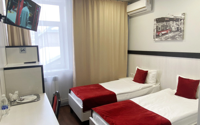 Отель RedFox в центре