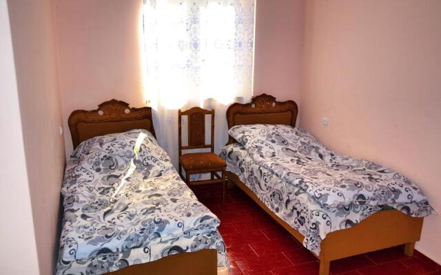 De La Krunk Hotel