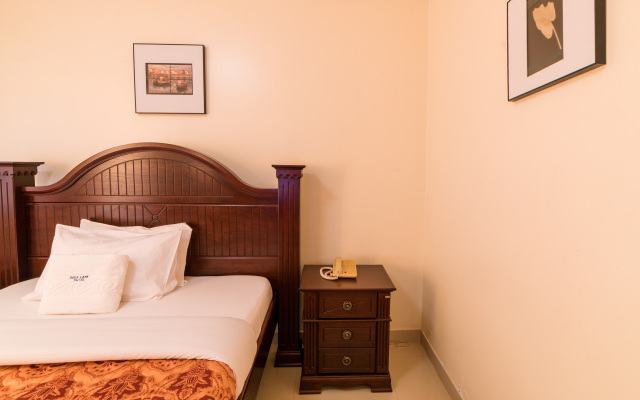 Aggrey  Hotel