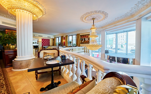 Golden Rooms Hotel