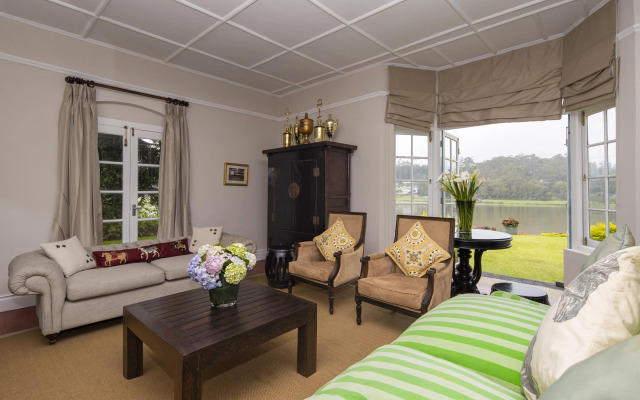 Hill Rise Luxury Villa & Stables by Edwards Collection Villa