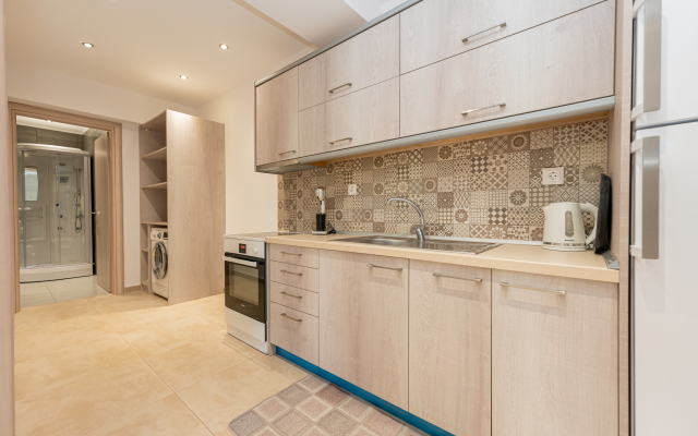 Milonas House Apartments