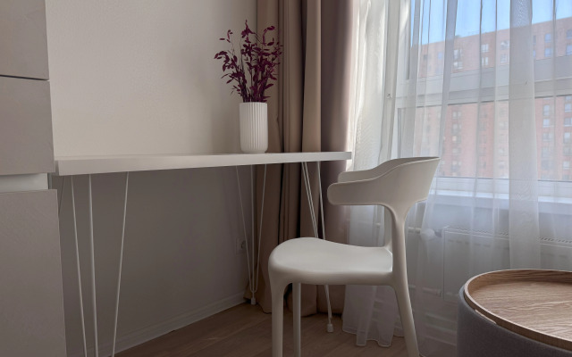 Burgundy Studio Msk Flat