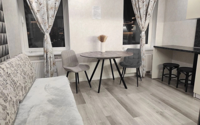 Na Ulitse Tikhiy Proyezd 6 Flat