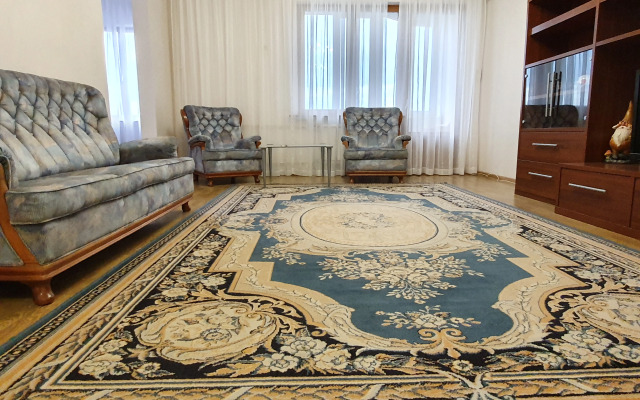 2kh-Komnatnye Sinyaya Ptitsa Apartment