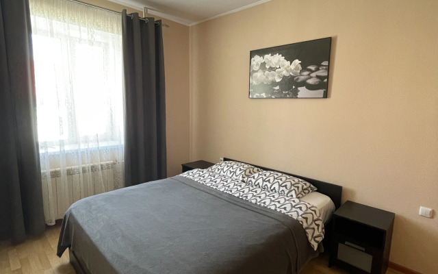 Na Kommunisticheskom Prospekte 5/1 Apartments