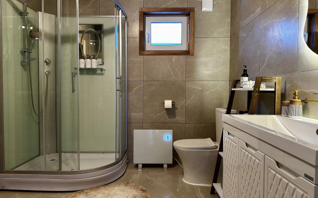 S Saunoy I 3 Spalnyami Guest house