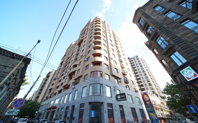 Rooftop CityView Apartments by Sweet Home
