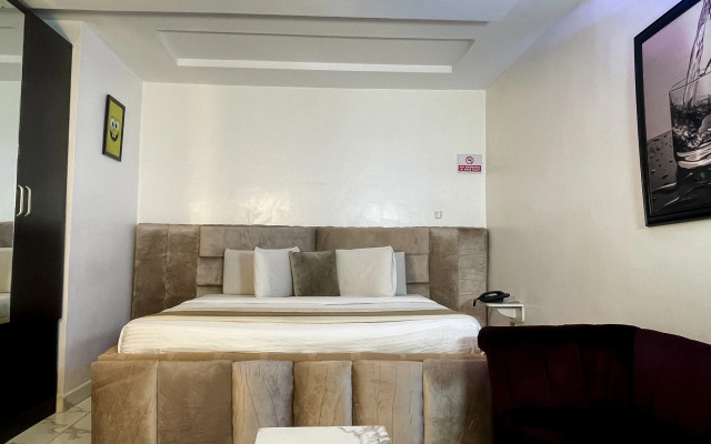 247 Luxury Hotel