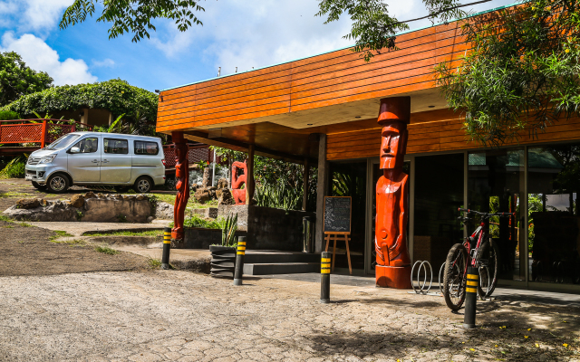 Отель Easter Island Eco Lodge