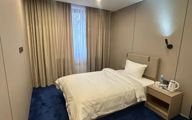 Rum Hotel