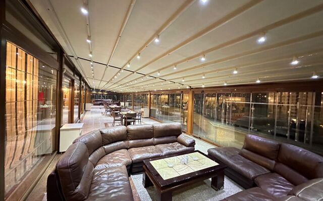 Modern Hotel