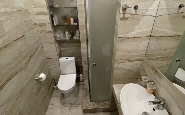 Dom V Uschelye Tryokh Gor Private House