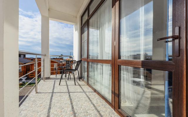 Bronau Zhasmin Flat