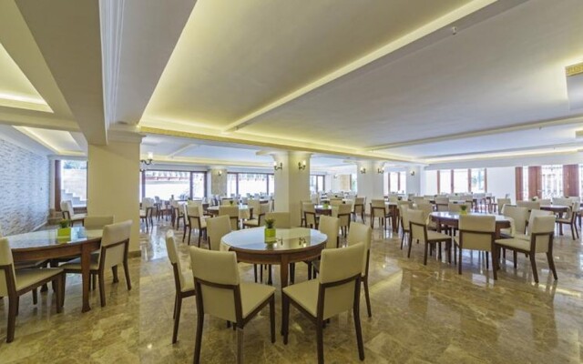 Lausos Palace Hotel