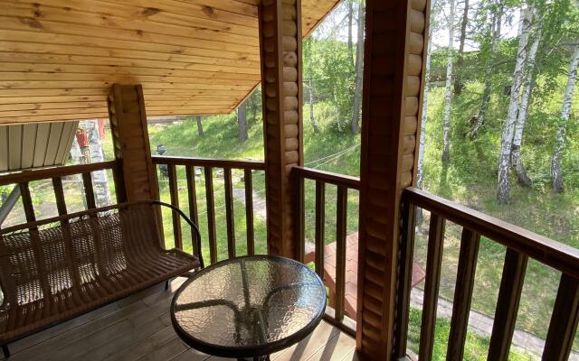 Дом Уютный в Абзаково