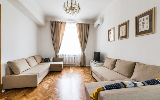 Na Gazetnom Pereulke 13 Apartments