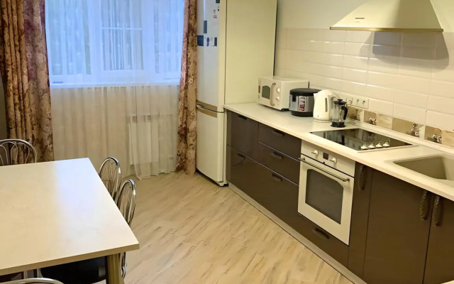 Novomihalovskaya Flat