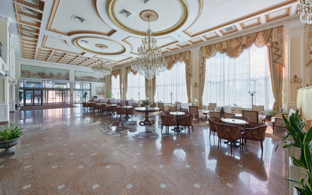 Hotel Grinn Biznes-Klass