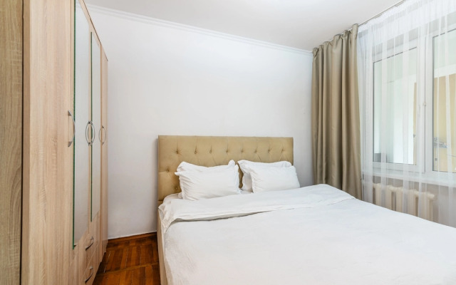 3-K v Tsentre Almaty Flat