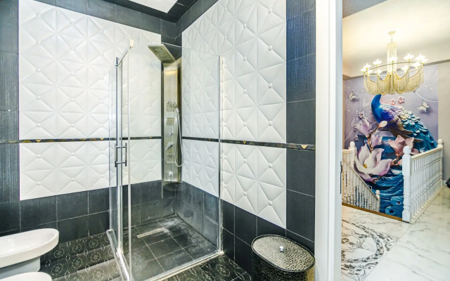Luxury on Baku in Nizami street Flat