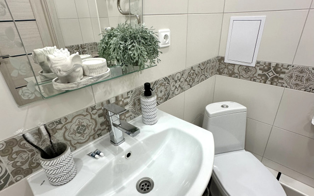 Na Pukhova 56 Flat