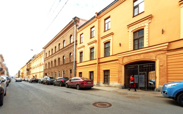 Stilnaya Kvartira V Dome Bloka U Novoj Gollandii I Isaakievskogo Sobora Apartments