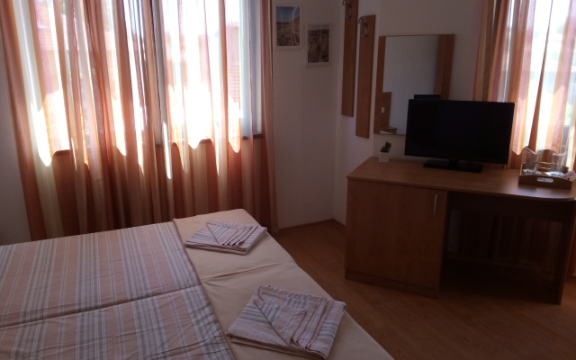 Bellehouse Guest House
