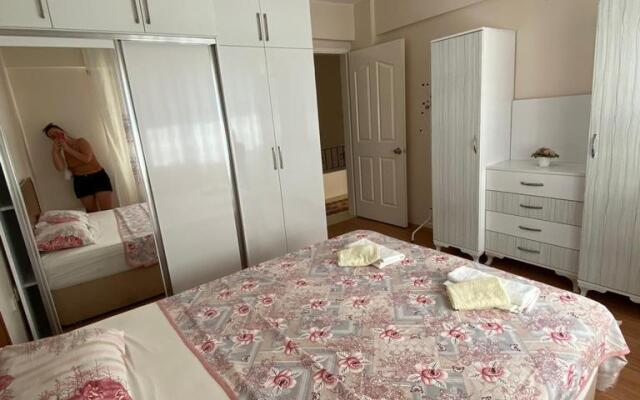 Cesme Aile Dostu Havuzlu Villa