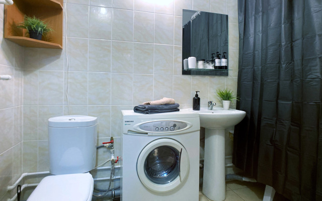Na Reshetnikova 24 Flat
