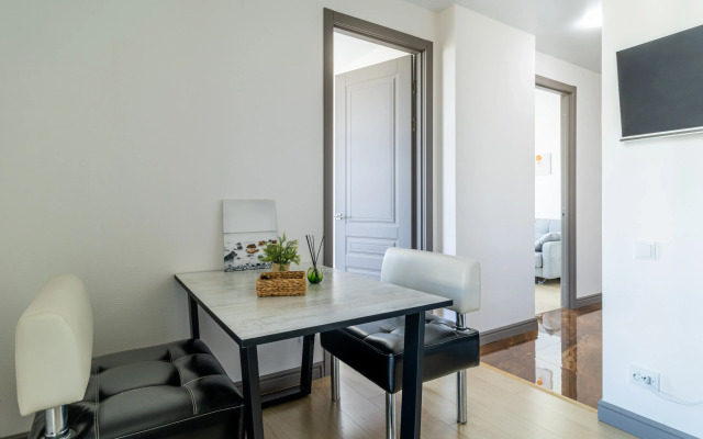 Set Apartamentov Chemodann Dvukhkomnatnaya Flat