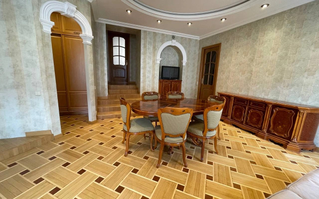 Квартира Фешенебельная в сердце города