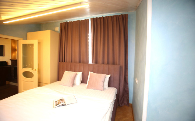 Dlya 8mi Gostey Nevsky 5 Apartment