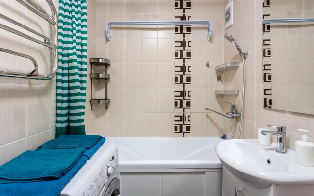 Ussuriyskiy bulvar 15 Flat