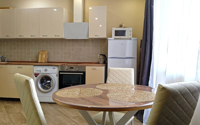 Apartamenty Studia s balkonom v centre na Voznesenskoj, 24. Zit' v Gorah