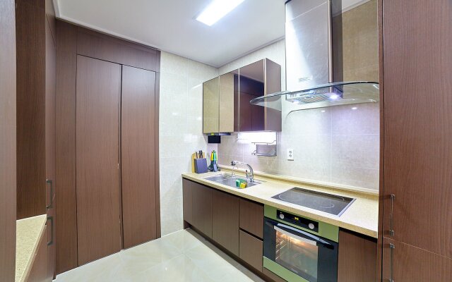 Luxury One Bedroom HighWill Apartments