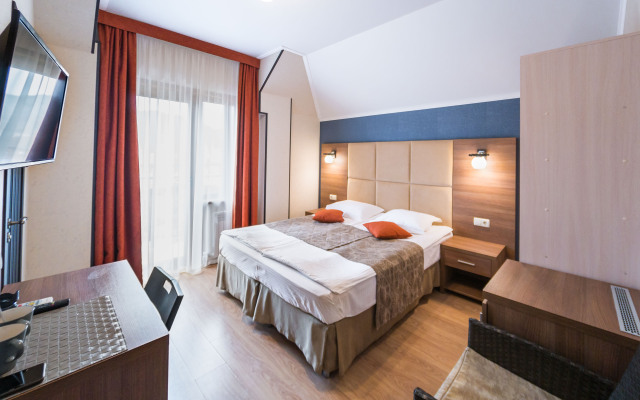 Argo Hotel