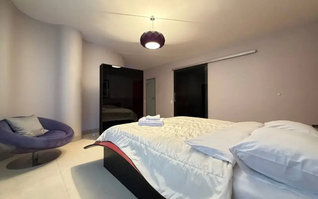 Апартаменты 5-комнатные Home Apart Белорусская 15