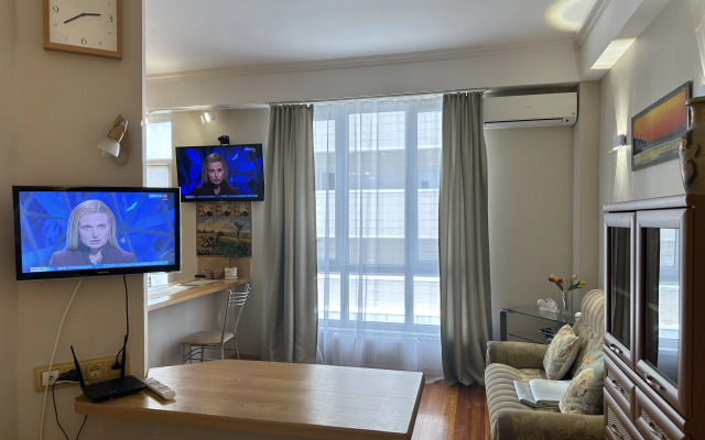 Na 1 Linii Ot Morya Na Mamayke Flat