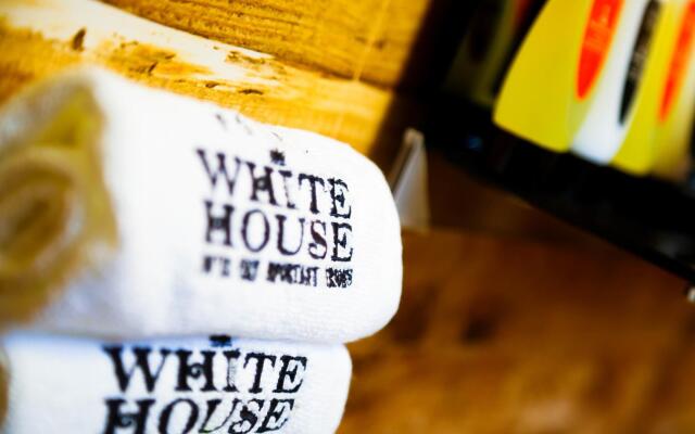 White House Hotel