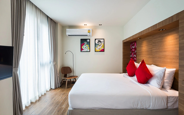 Sunshine Hip Hotel