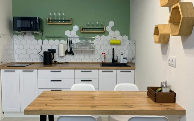 Апартаменты Ассорти с Видом на Закат и Ночные Огни Города