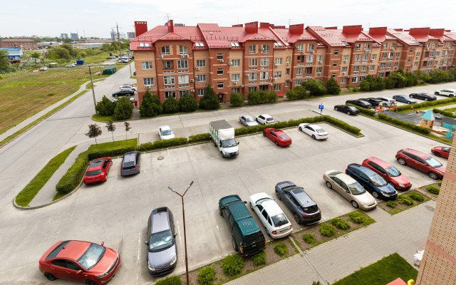 Uyutnaya dvukhkomnatnaya kvartira v Batayske Flat